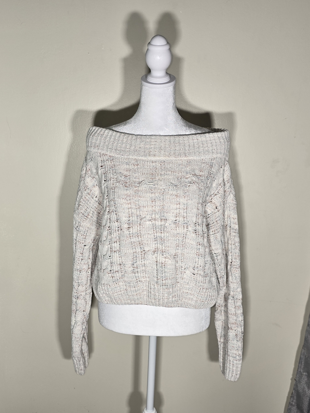 Windsor Off-Shoulder Cable Knit Sweater in Cream Speckle